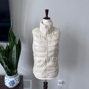 Uniqlo Ultra Light Down Vest for Layering - Color: Ivory
